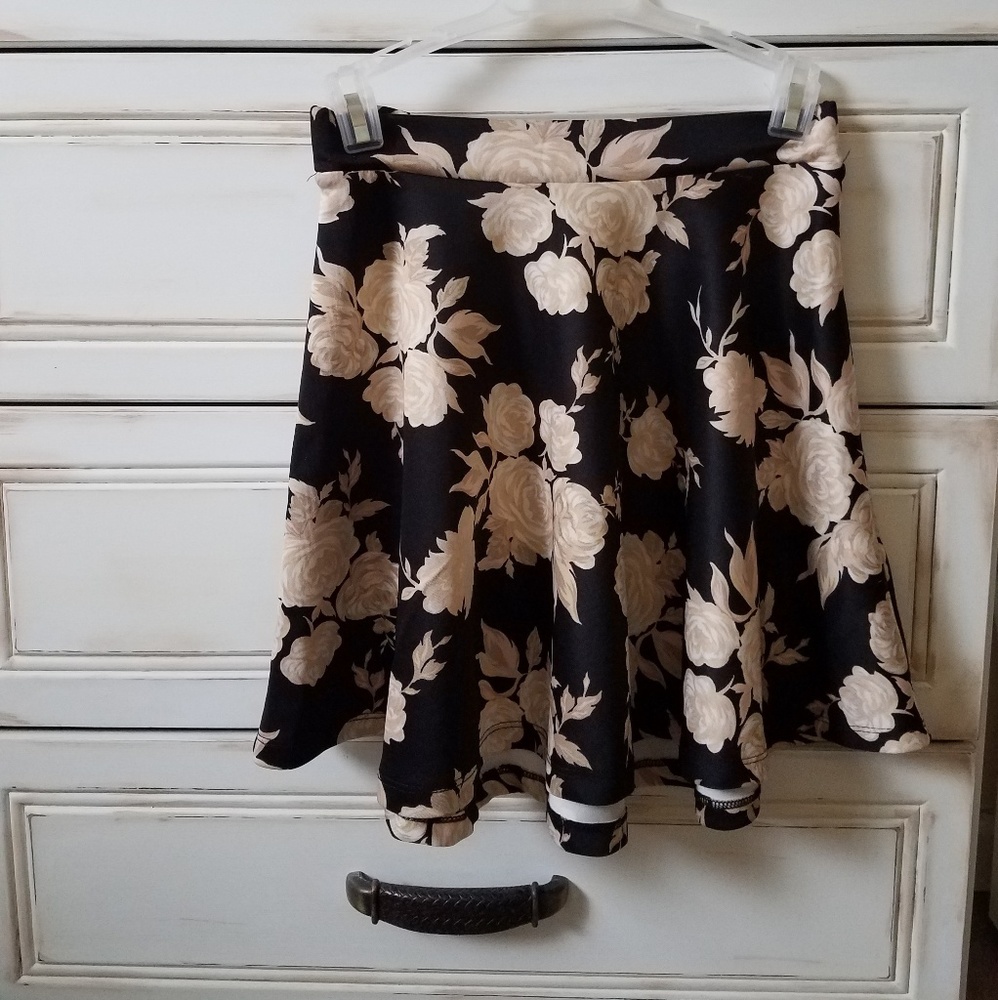 floral skirt